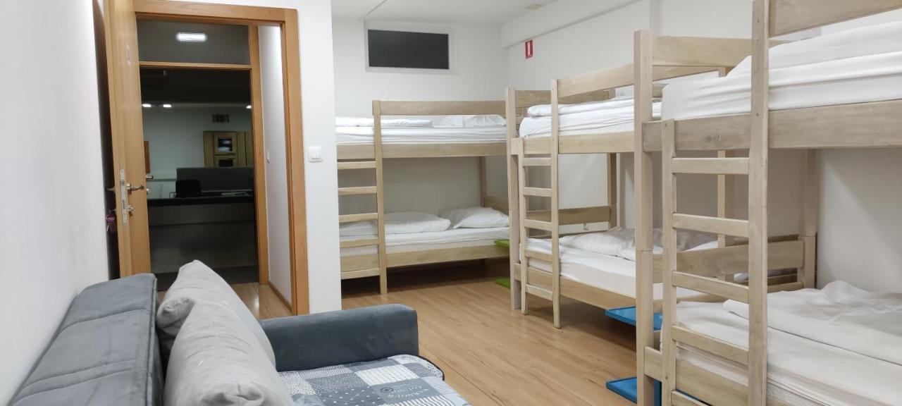 Hostel Omnibus Cakovec Luaran gambar