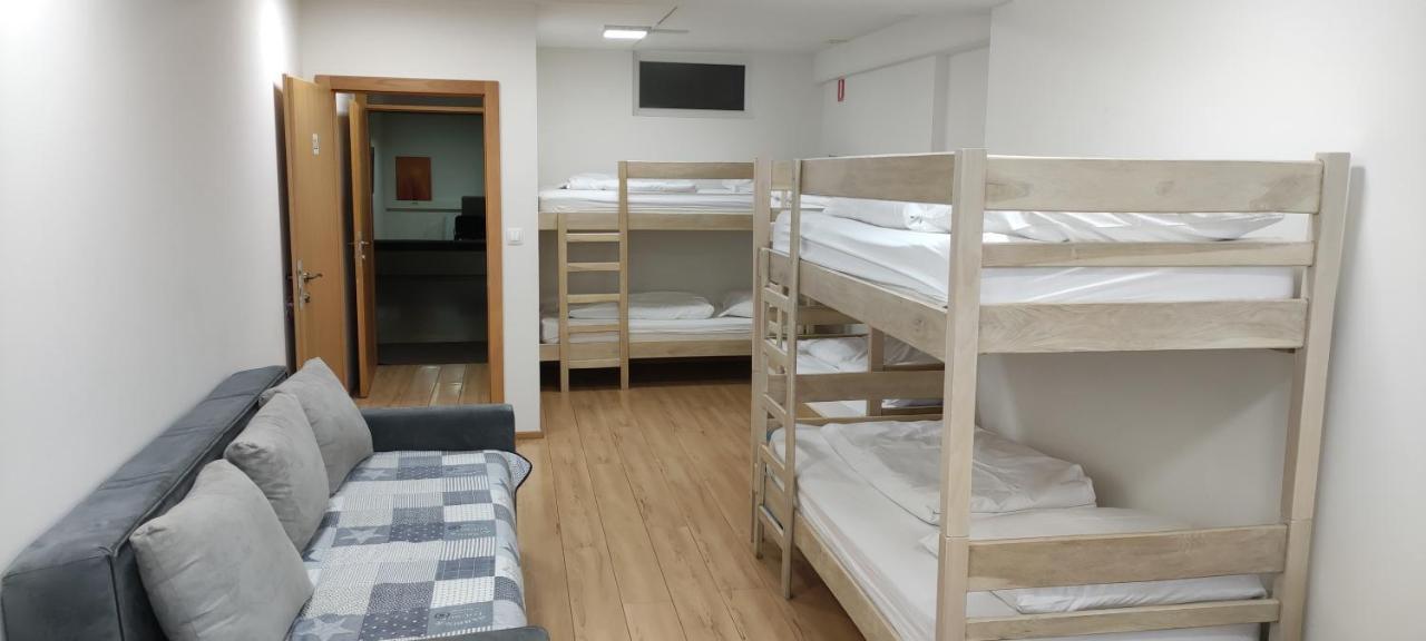 Hostel Omnibus Cakovec Luaran gambar
