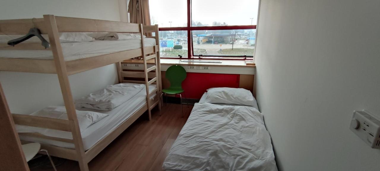 Hostel Omnibus Cakovec Luaran gambar