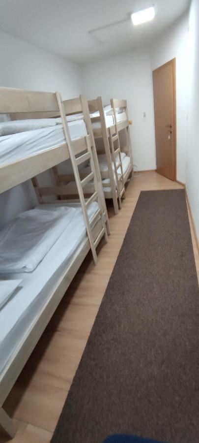 Hostel Omnibus Cakovec Luaran gambar