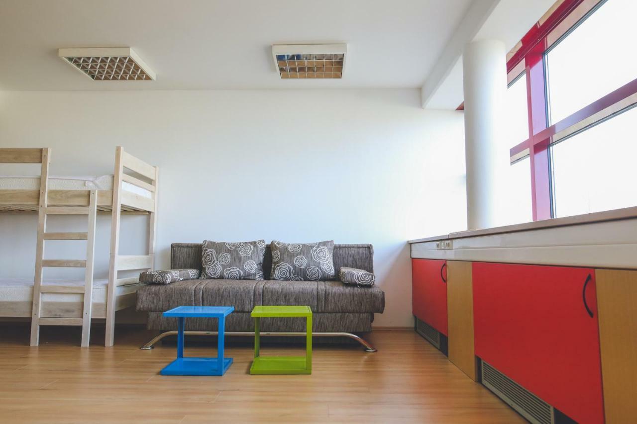 Hostel Omnibus Cakovec Luaran gambar