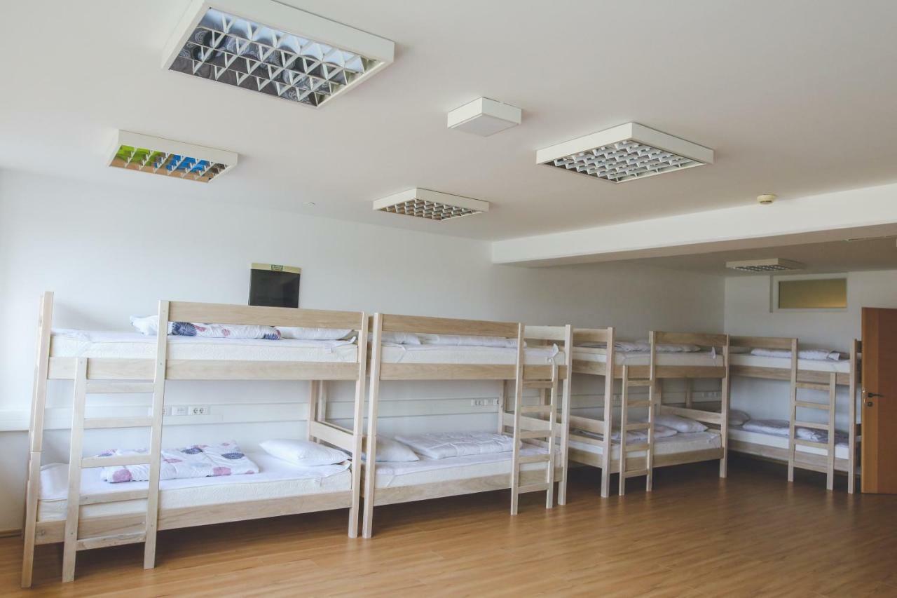 Hostel Omnibus Cakovec Luaran gambar