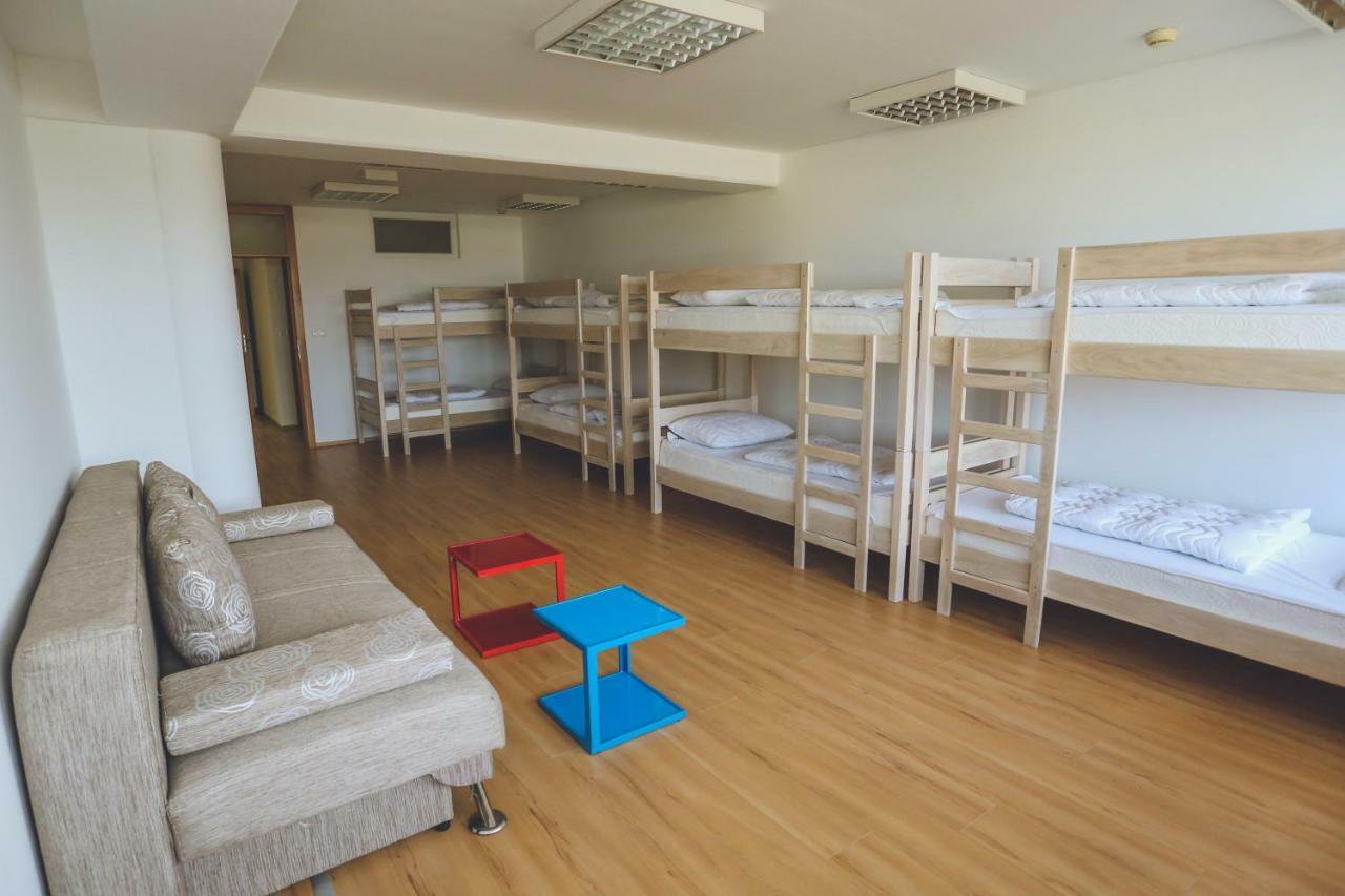 Hostel Omnibus Cakovec Luaran gambar